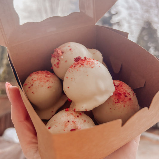 May 09/10/11 - Strawberry Cheesecake Truffles (Box of 6)